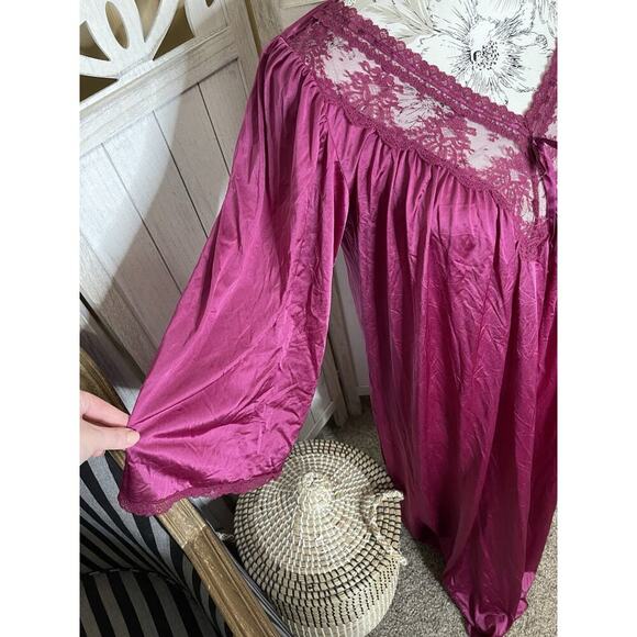 Vintage Miss Elaine Nightgown Silky Burgundy Soft Nylon Lace Made USA Sz Small - Picture 2 of 7
